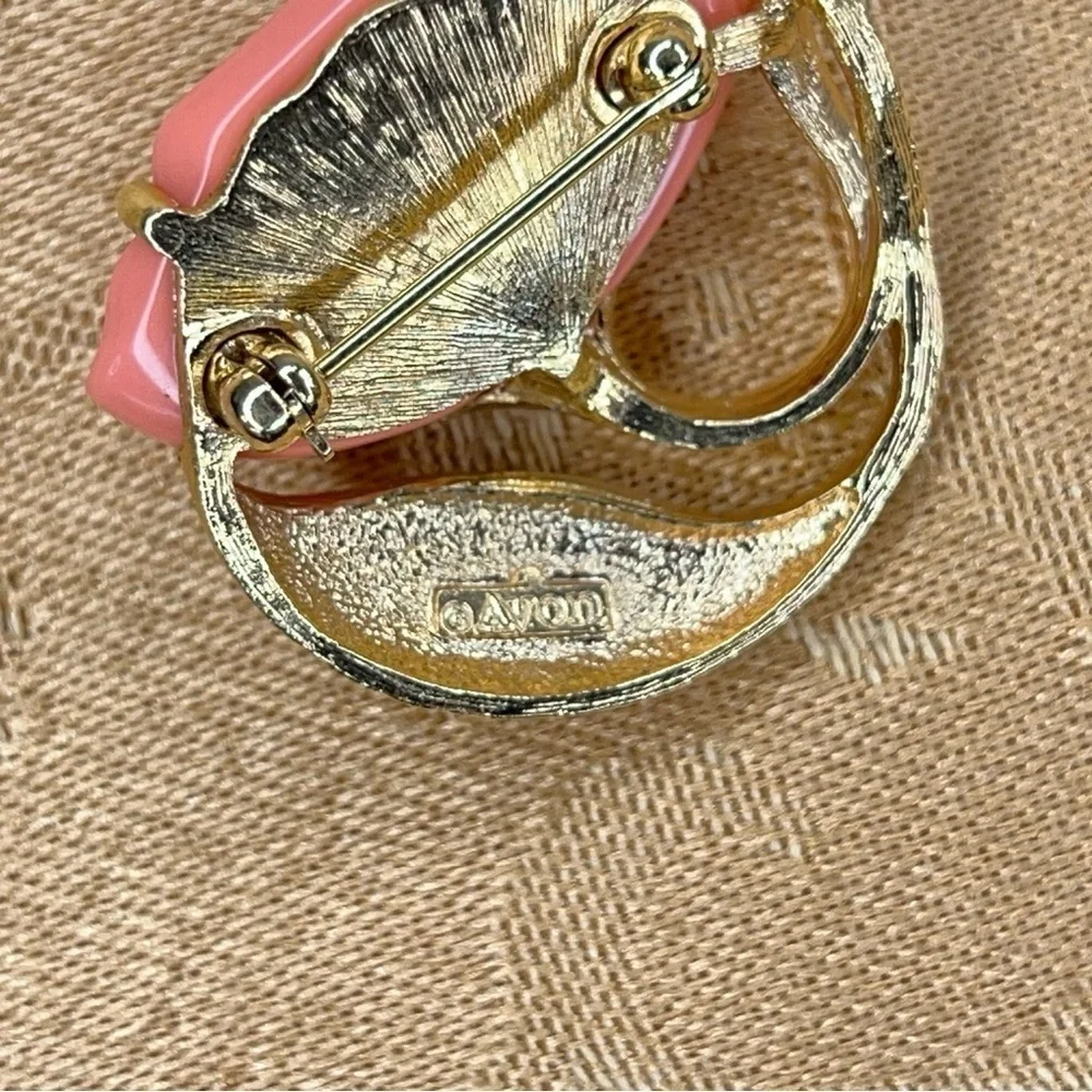 VINTAGE AVON GOLD CORAL BROOCH PIN FLORAL FLOWER